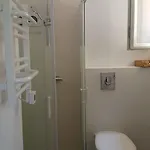 Rez De Jardin Avec Piscine Апартаменты *